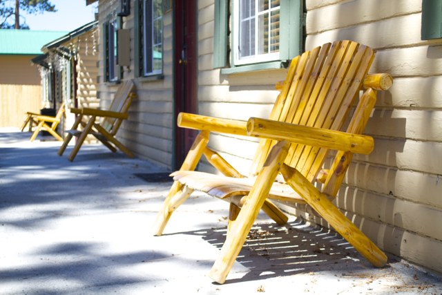 cabins-and-chalets-in-big-bear-lake-california-001.jpg